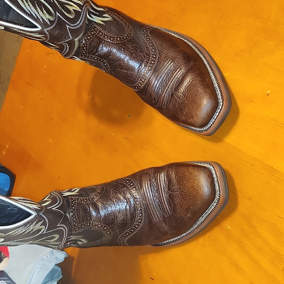 Size 12 Ariat Heritage Roughstock boots - Picture 4 of 11